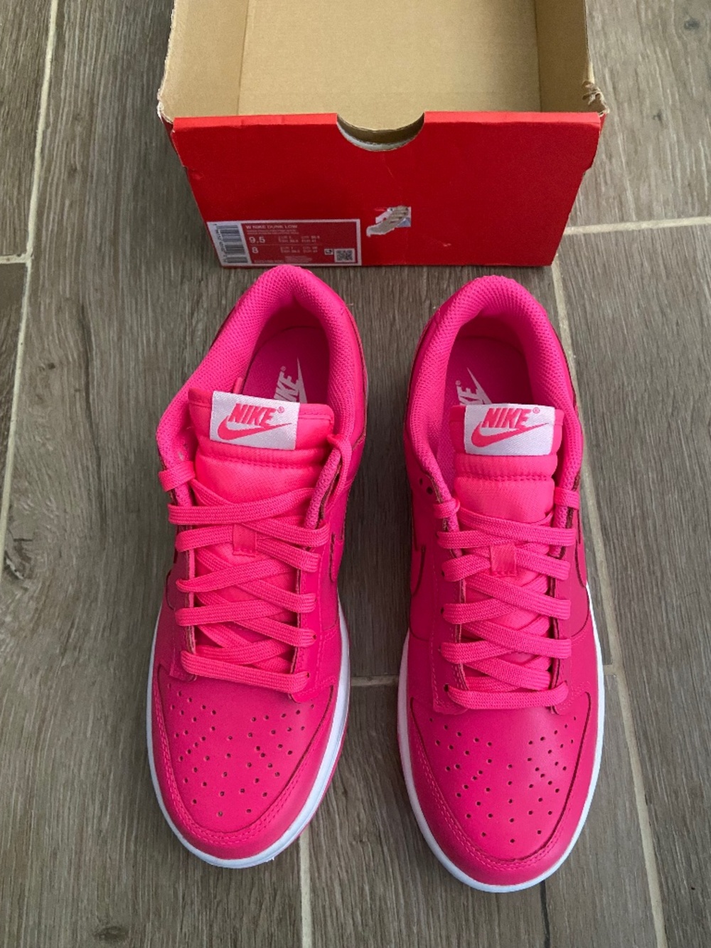 Nike dunk low hyper pink